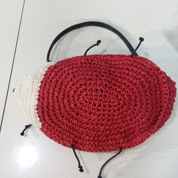 Woven Ladybug Hand Purse - Picture 6 of 8